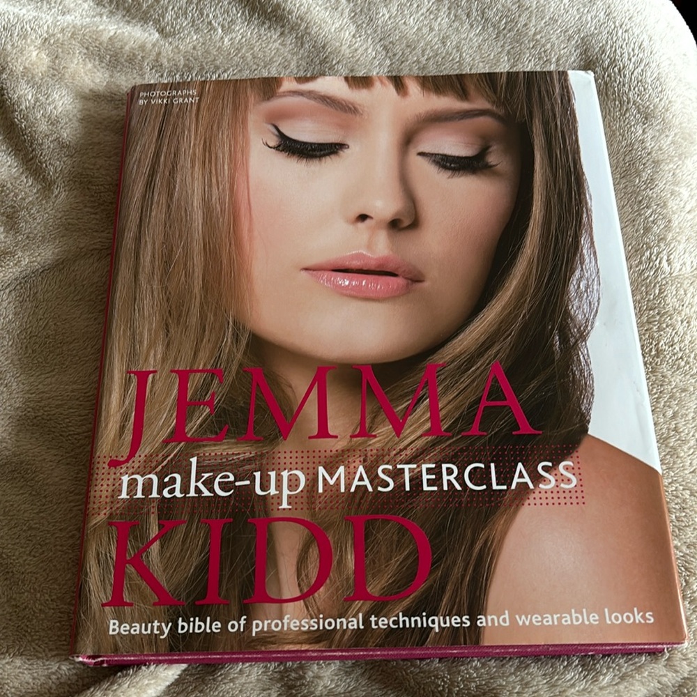 Jemma Kidd makeup masterclass book